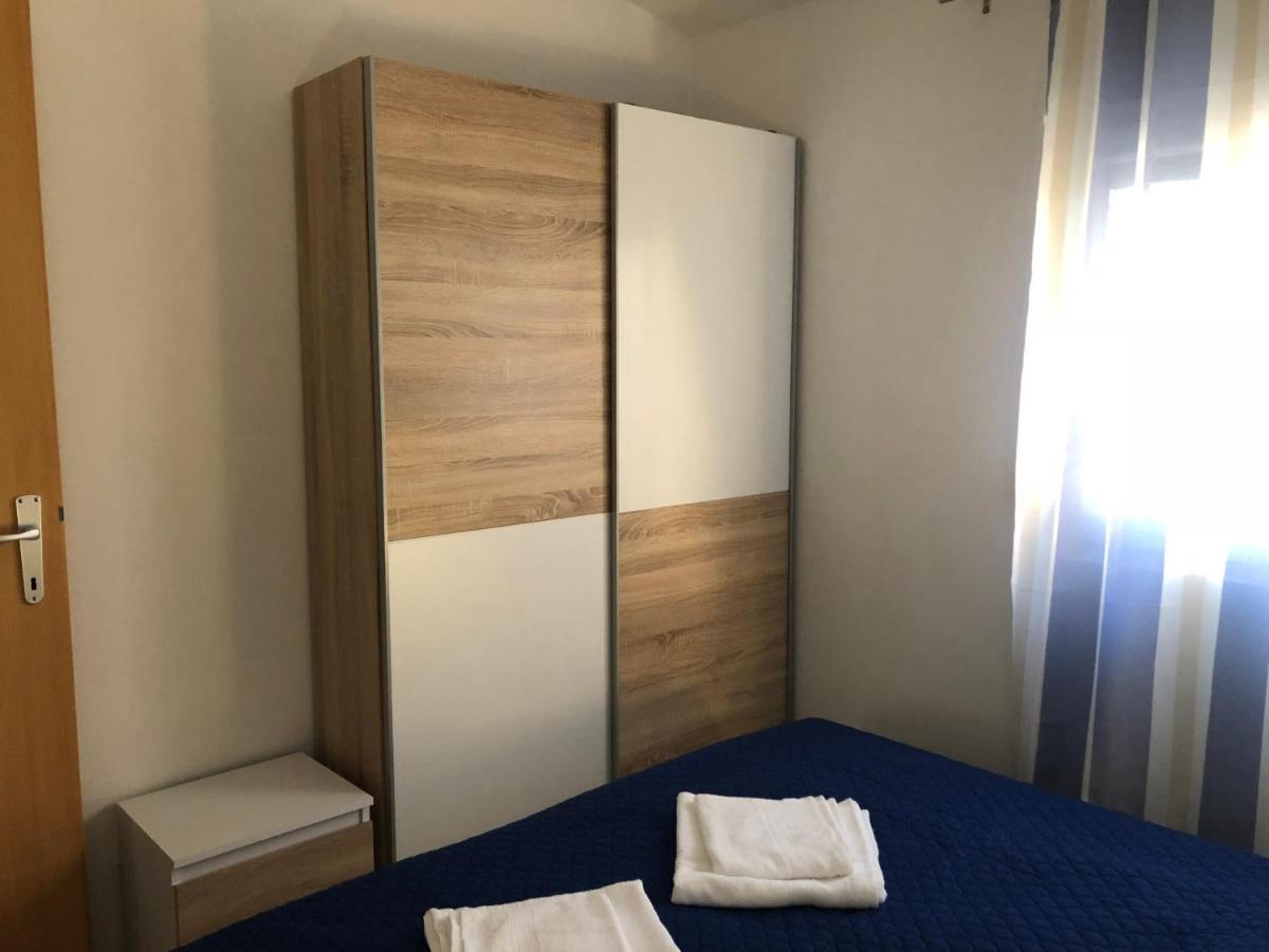 Apartman Luka Vir Lejlighed Eksteriør billede