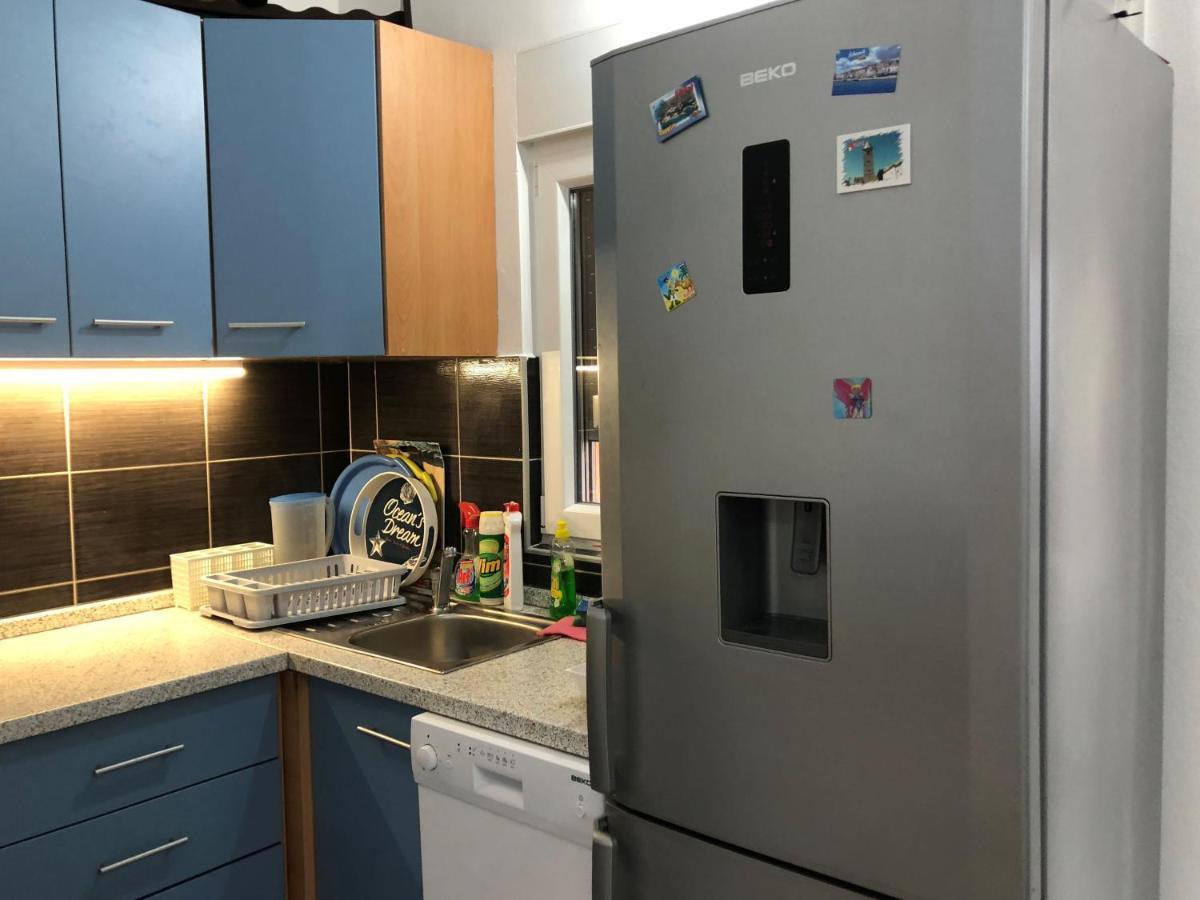 Apartman Luka Vir Lejlighed Eksteriør billede